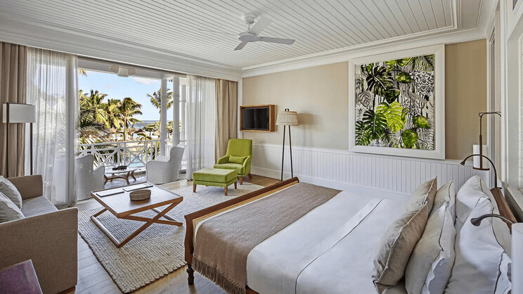 Deluxe Seaview Suite 